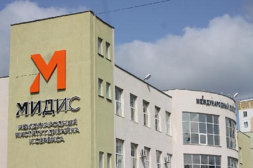 Находим молодых специалистов Находим молодых специалистов